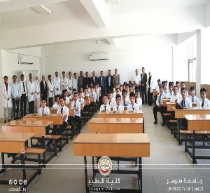 كلية الطب تنظم حملة تطوعية للتوعية بداء الكلب في ثانوية المتفوقين